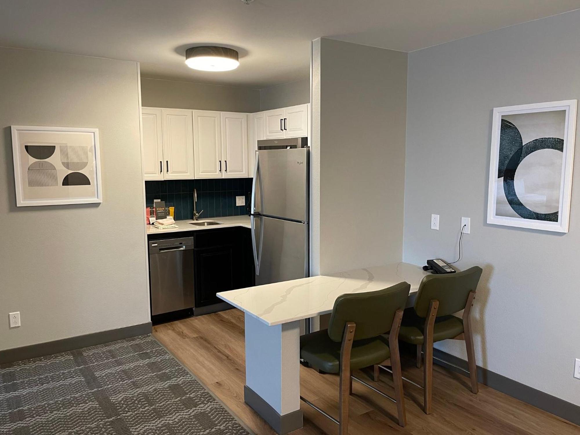 Staybridge West Des Moines By Ihg Hotel 3*