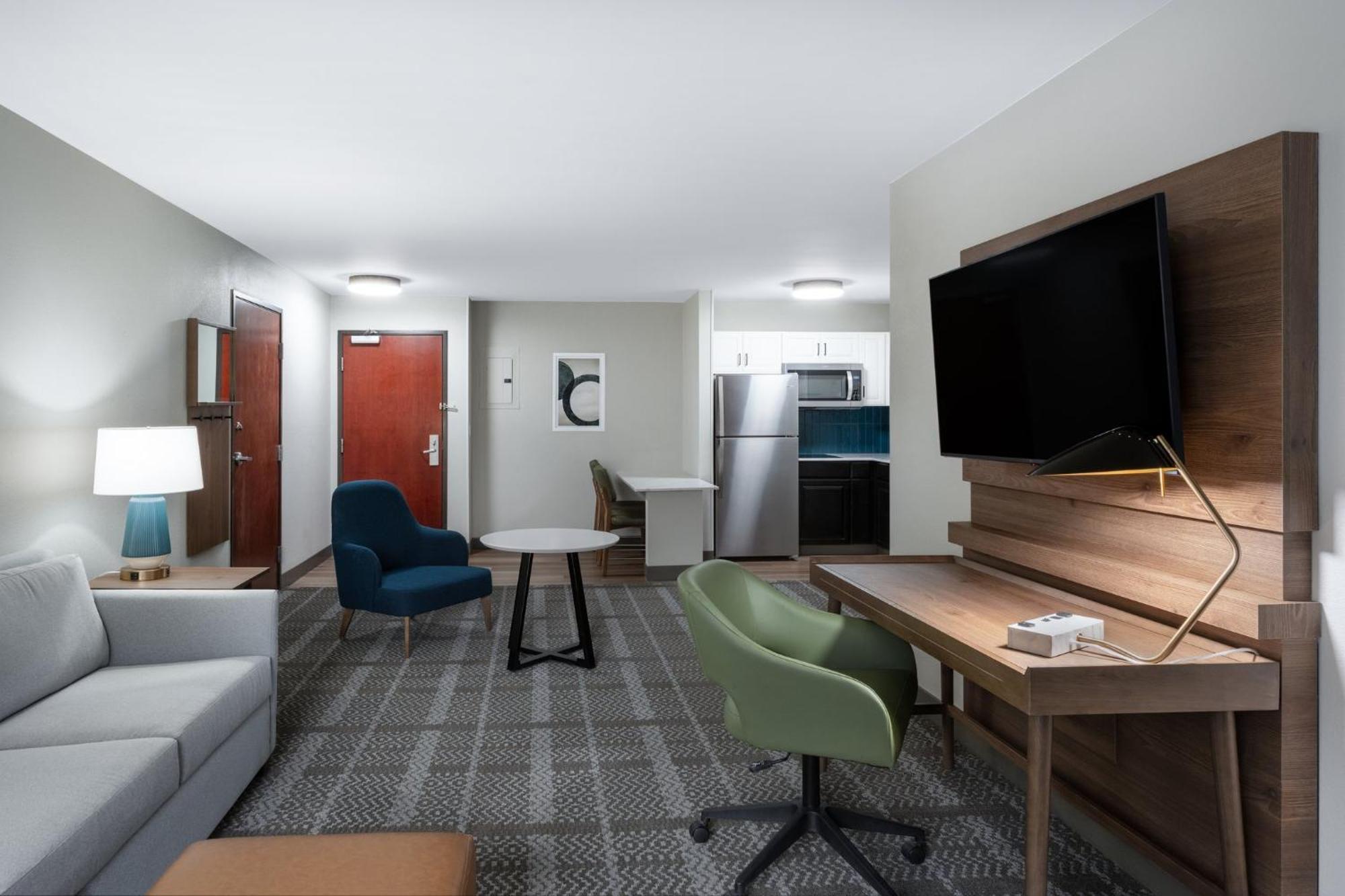 Staybridge West Des Moines By Ihg Hotel 3*