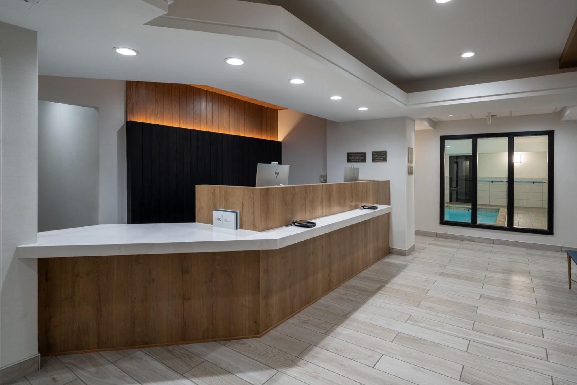 Staybridge West Des Moines By Ihg Hotel